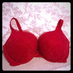 Victoria’s Secret 38D Miraculous Plunge Bra